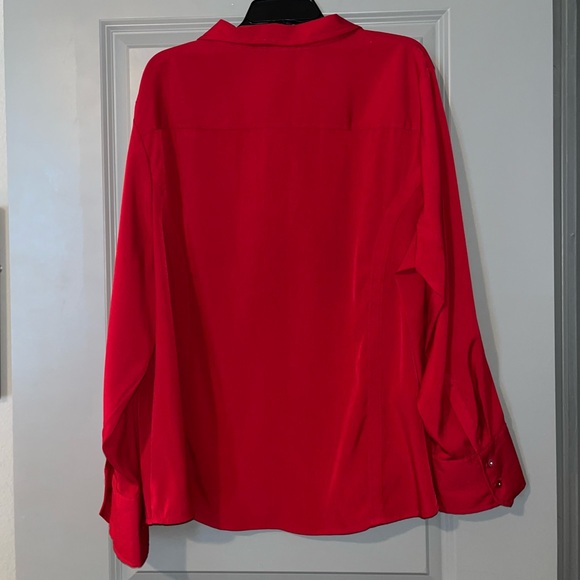 Est. 1946 Plus Sportswear Rich Red
Top Size 26/28 - Picture 2 of 8